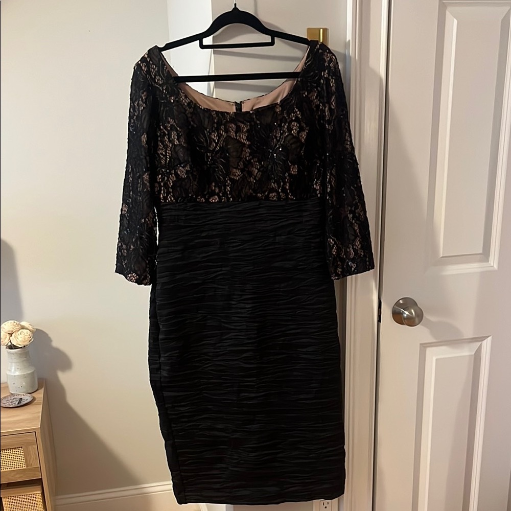 Alex Evenings black dress